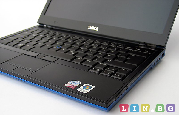 DELL Latitude E4300 Лаптоп в син цвят