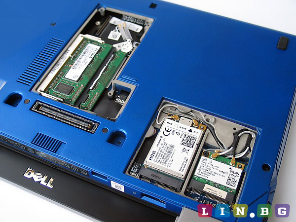 DELL Latitude E4300 Лаптоп в син цвят